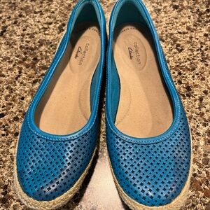 Clarks Women's Size 7.5 Teal Espadrilles